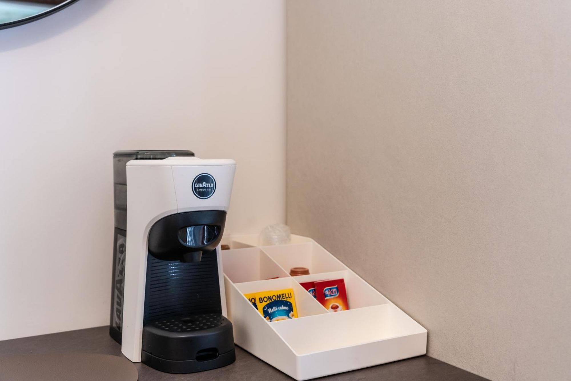 Ambrosia Room & Apartment 罗萨诺 外观 照片